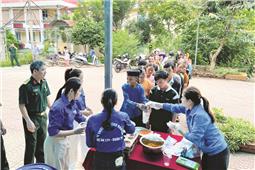 Câu lạc bộ Thiện nguyện của Đoàn Kinh tế - Quốc phòng 799